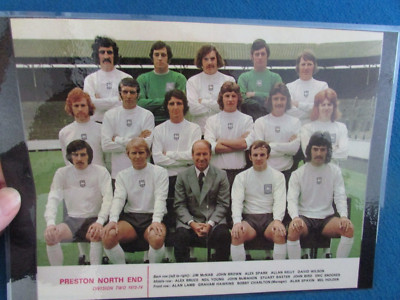 Preston North End 1973/74 montiertes laminiertes Teambild aus FLR