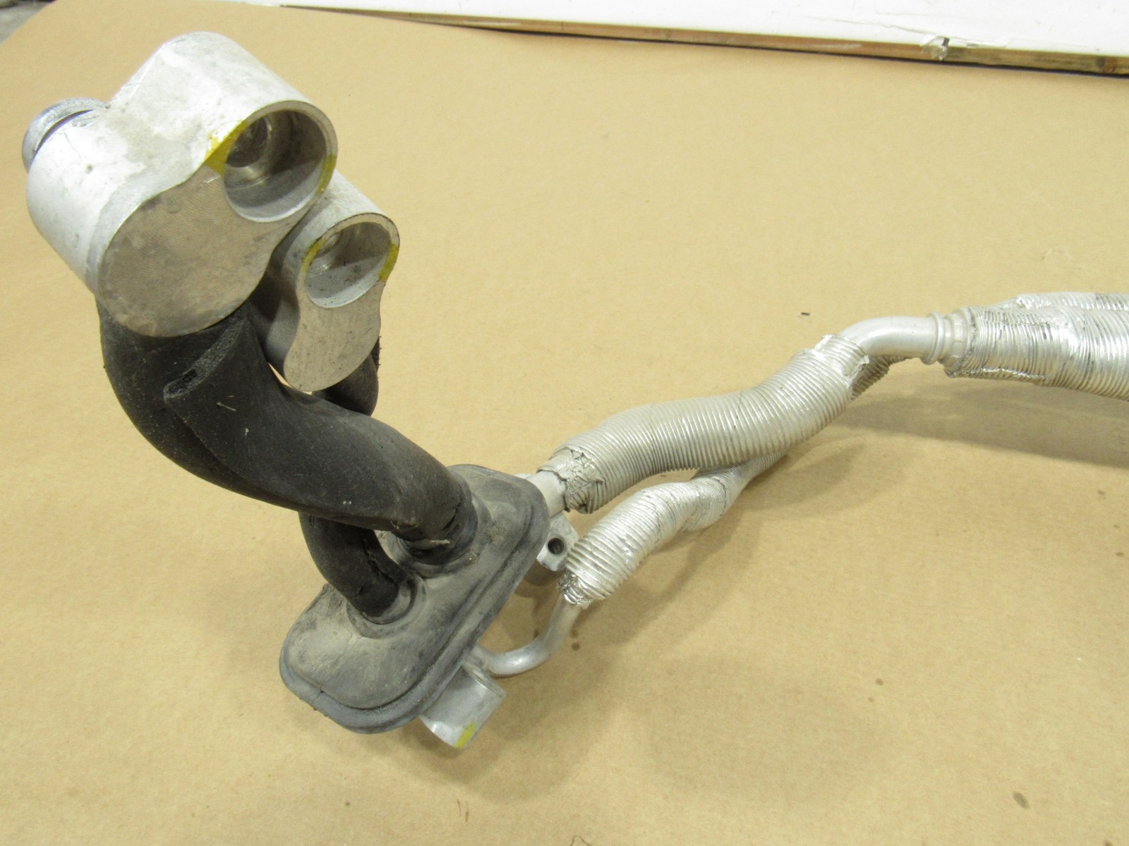 10-20 Bentley Mulsanne 2012 AC A/C Air Condition Refrigerant Line Hose Pipe :O
