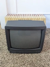 Magnavox HD1305 C121 13" CRT Television TV Retro Gaming