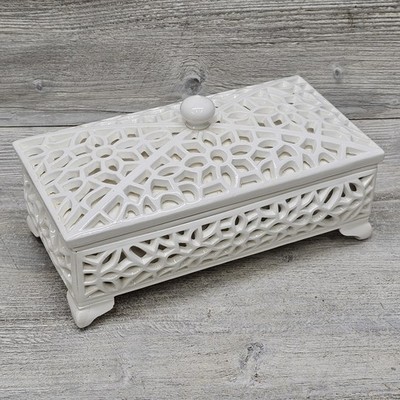 White Ceramic Decorative Footed Trinket Jewelry Box Lid Lattice Filigree Pattern