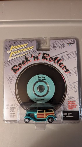 New Johnny Lightning Rock ‘N’ Rollers Surf City Jan And Dean Die Cast Car