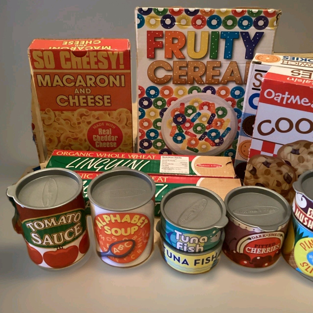 Melissa & Doug Pretend Play Food Set – 20+ Cardboard Boxes & Containers – Kids