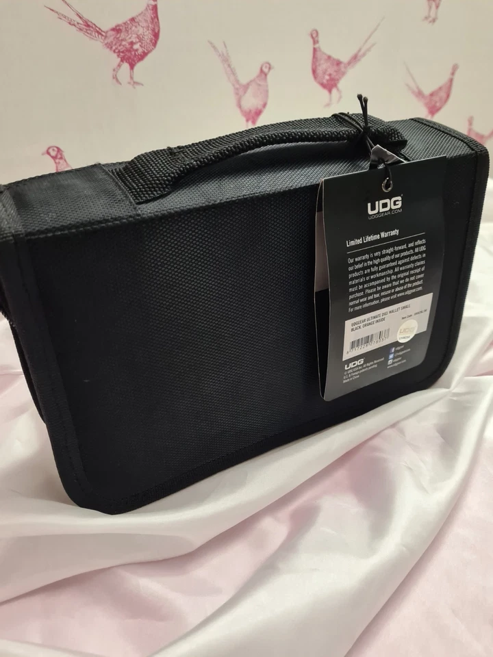 UDG Creator DIGI Hardcase Small Black - DJ Accessory Case for USB, Media, etc - Image 3 of 4