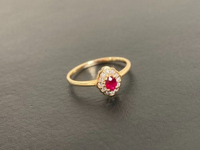 18 Karat Gelbgold Rubin Diamant Ring Größe 6,5