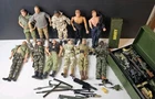 Large Lot 90's G.I. Joe? 12" Figures and Accessories Clothing Playset Footlocker