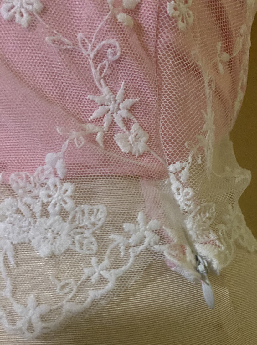 Sugar Thrillz Count The Ways Pink/White Lace Top Size S Pre