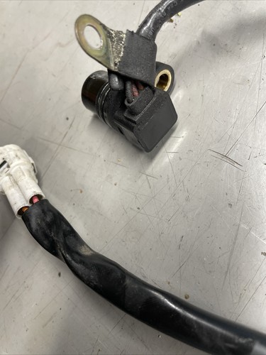 2003 02-03 Yamaha YZFR1 R1 Speed Sensor - Picture 6 of 6