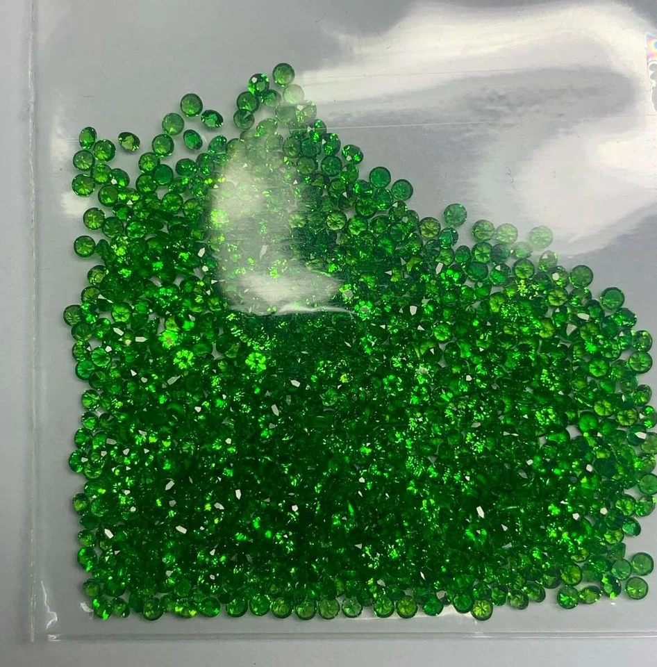 3.02ct 1.5mm Round Wonderful 100% Natural Green Diopside loose gemstone - Image 3 of 4