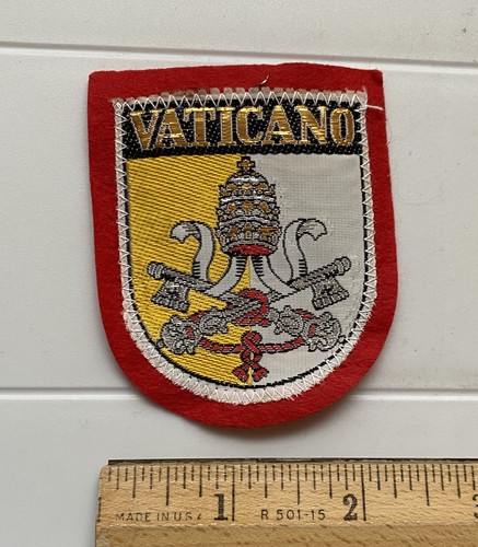 Vaticano Vatican Coat of Arms Crown Crossed Keys Woven Red Felt Patch Badge