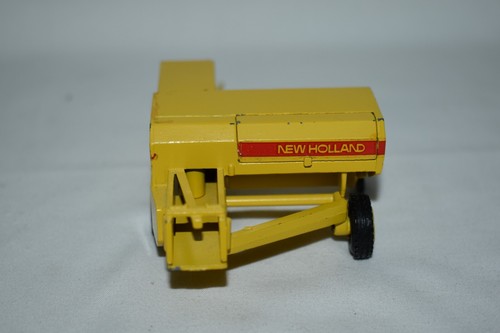 Vintage Britins 1:32 Sperry New Holland Square Hay Baler - Picture 4 of 5