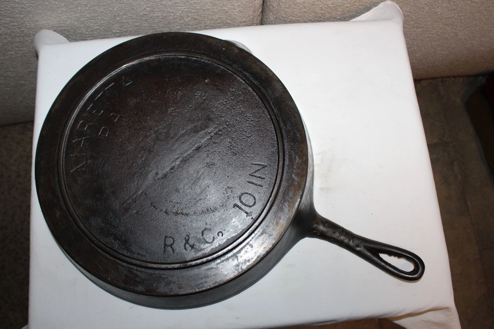 Antique Fully Marked MARIETTA Pa Cast Iron Pan Skillet Gate Mark #10 Repaired