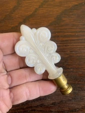 Vintage 1930s Aladdin Alacite Lamp Finial Opalescent Glass Scroll Bouquet 