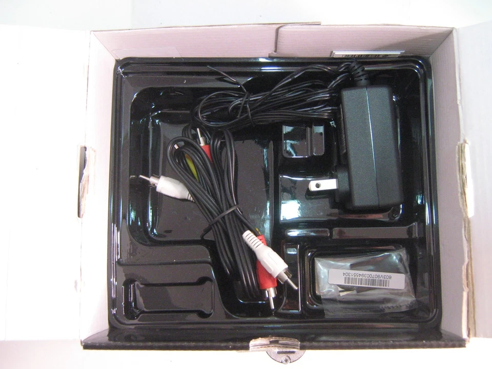 Western Digital TV HD Media Player Black comes with Remote, Charger, and Box - Image 4 of 4