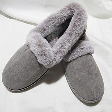 Skechers Faux Fur Cali Memory Foam Slippers in Gray Slip On Size 7.5 Brand New