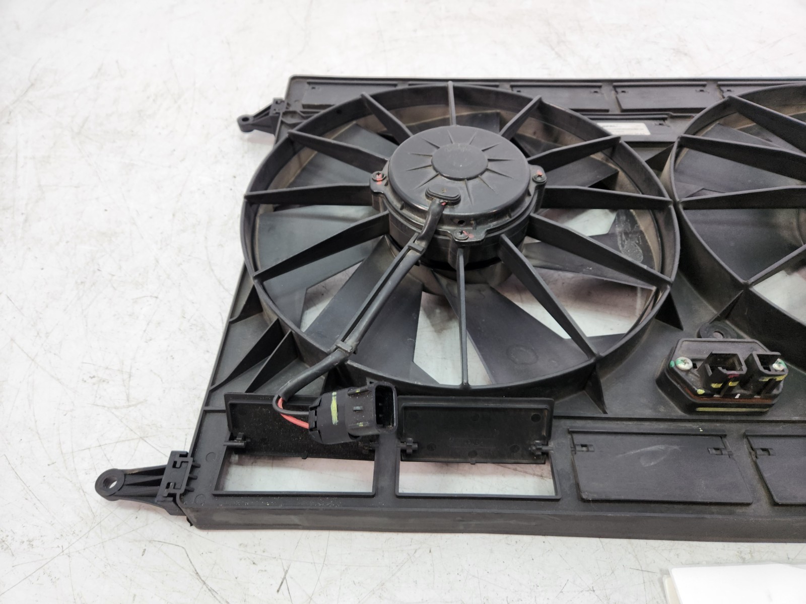 ✅ 04-10 OEM Maserati Quattroporte M139 Radiator Cooling Fan Motor 71k