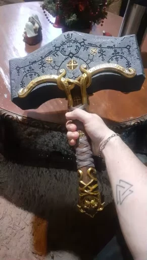 MARTELLO God of War 5 Ragnarok Kratos 39 CM  Collection PVC CON SCATOLA - Immagine 4 di 4