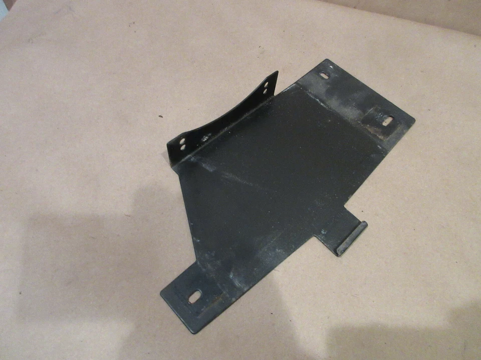 Ferrari Mondial t - Soporte para ABS ECU P/N 131744 Foto 2 de 2