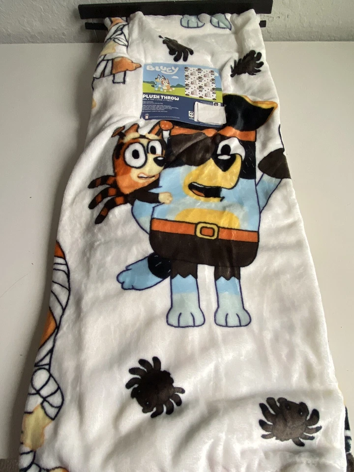 Bluey And Bingo HALLOWEEN Manta de Peluche 50 x 70” Disfraces de Momia Pirata NUEVO Foto 2 de 4