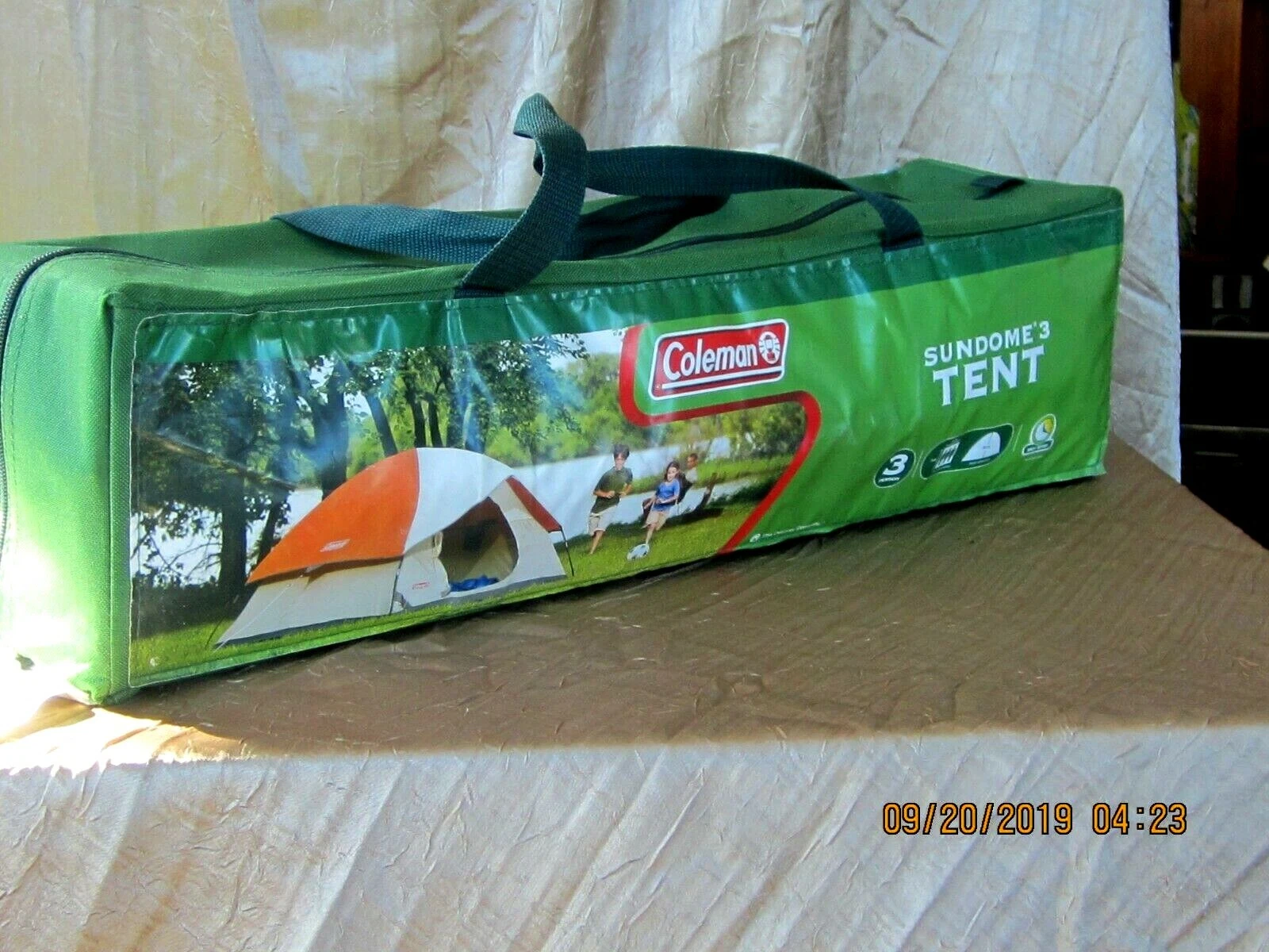 COLEMAN 3 PERSON DOME TENT FOR CAMPING SUNDOME TENT w/EASY SET UP ORANGE & WHITE