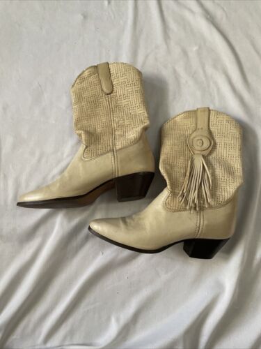 Laredo Womens Beige Western-Style Cowboy Boots 6.5M Leather Upper & Lining With - Picture 2 of 7