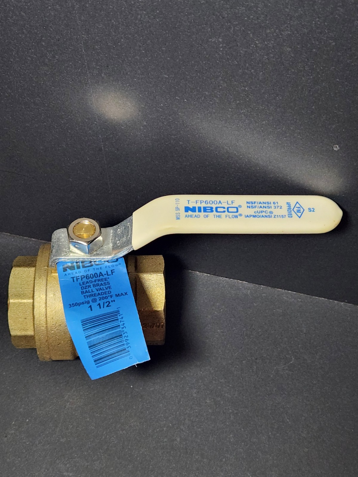 TFP600A-LF 1-1/2 in. Copper Alloy Full Port FNPT 600# Ball Valve
