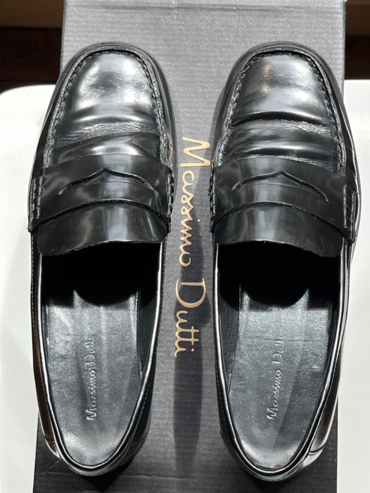 Mocassins.Femme.Taille 39. D'occasion. Cuir. Très bon état. Noir. Massimo Dutti. - Photo 1/4