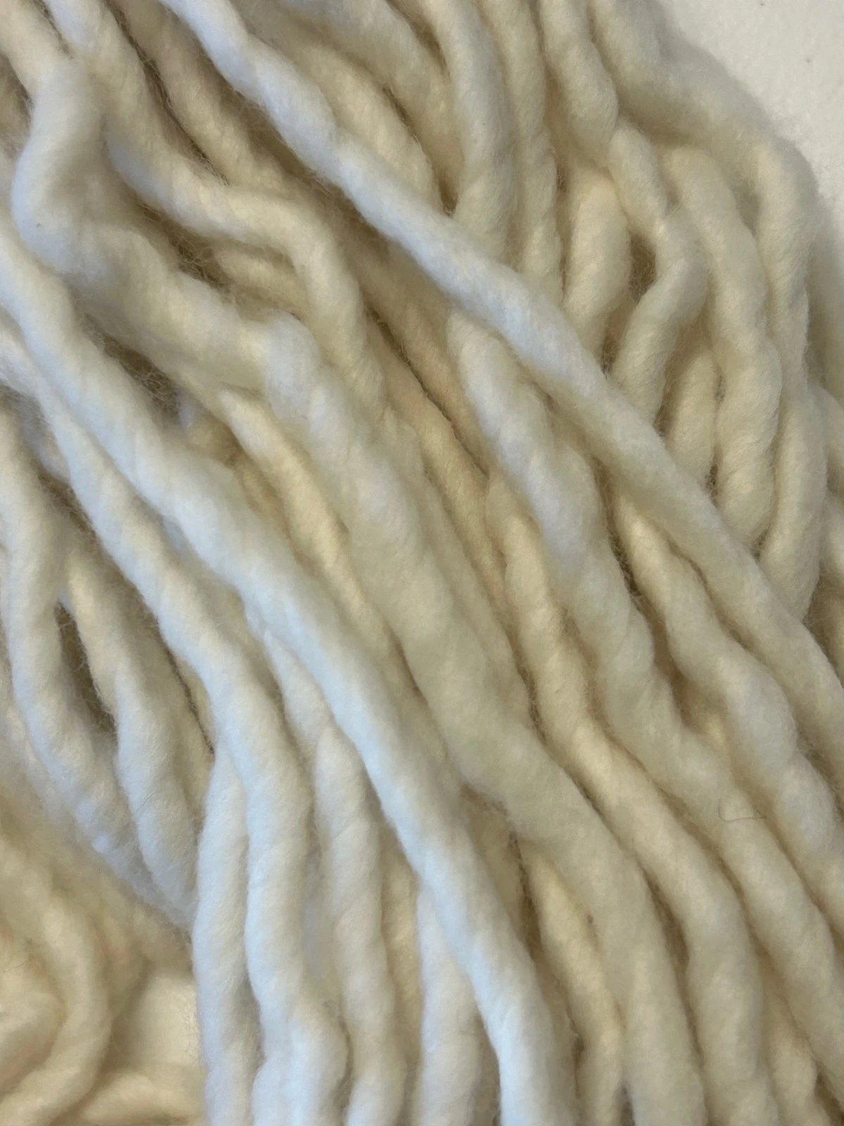 Hank SOFT JUMBO Novelty Peruvian Alpaca Wool Yarn Mix 8.0oz 224gr 182 Cream A image 1
