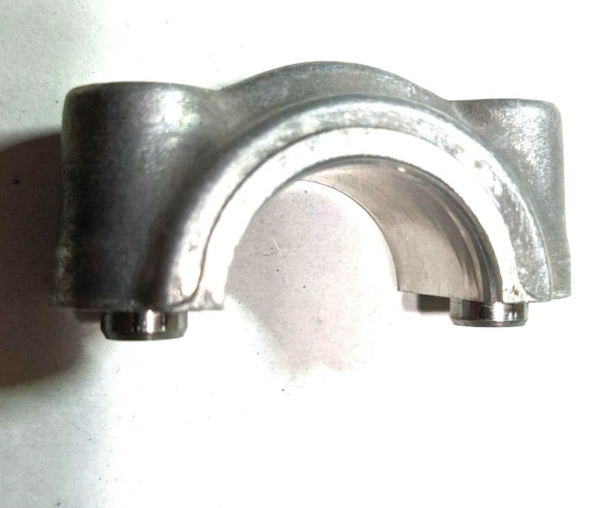 FERRARI 348 PARTS  ENGINE RIGHT HEAD CAMSHAFT CAP # 7