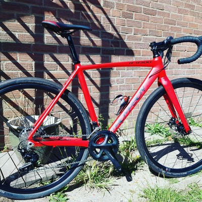 thompson gravel bike