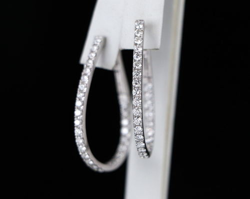 $8,550 18K White Gold 2.25ct Inside Out Round Diamond Snap Closure Hoop Earrings - Picture 3 of 9