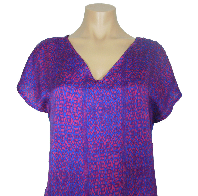 MOSSIMO (size S) Blue / Purple Printed V-Neck Dolman Top