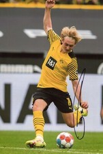 Julian Brandt Autograph