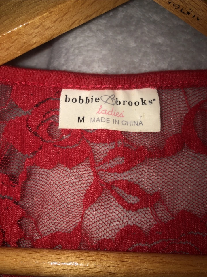 Camisa roja de nailon manga corta para mujer Bobbie Brooks talla mediana Foto 2 de 4