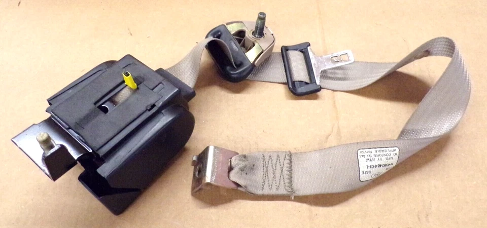 Ford Explorer Sport Trac 2002 2001 cinturón de seguridad trasero retractor (pasajero) Foto 2 de 2