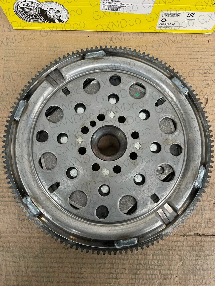 LuK Dual Mass Flywheel DMF For MERCEDES-BENZ A-CLASS W168 VANEO W414 1.7 CDI - Image 2 of 3