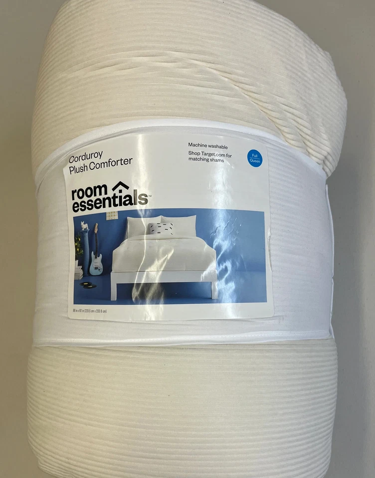 Room Essentials Full/Queen Corduroy Plush Comforter, New - Image 4 of 4