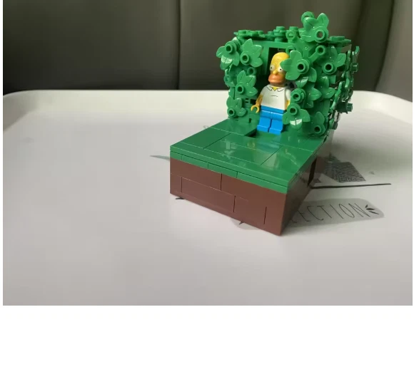 Homer Disappearing into Bush Meme – 227PCS Simpsons Building Block Set Funny Toy