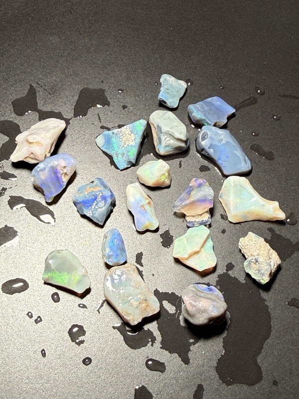 L.R. Opal. Color All Day Long With Red On Dark & Many Colors! 72cts Of WoW!