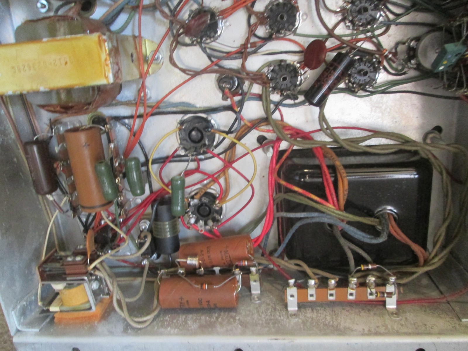 Baldwin ? Hammond M series ?  Organ  Tube Amp Amplifier