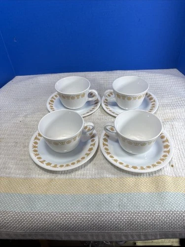 Set Of 4 Vintage Corning Ware Corelle Butterfly Gold Coffee Tea Cups & Saucers