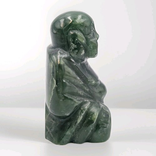 Statuina Buddha che ride intagliata in pietra verde - stile giada/serpentina 2 in - Foto 2 di 5