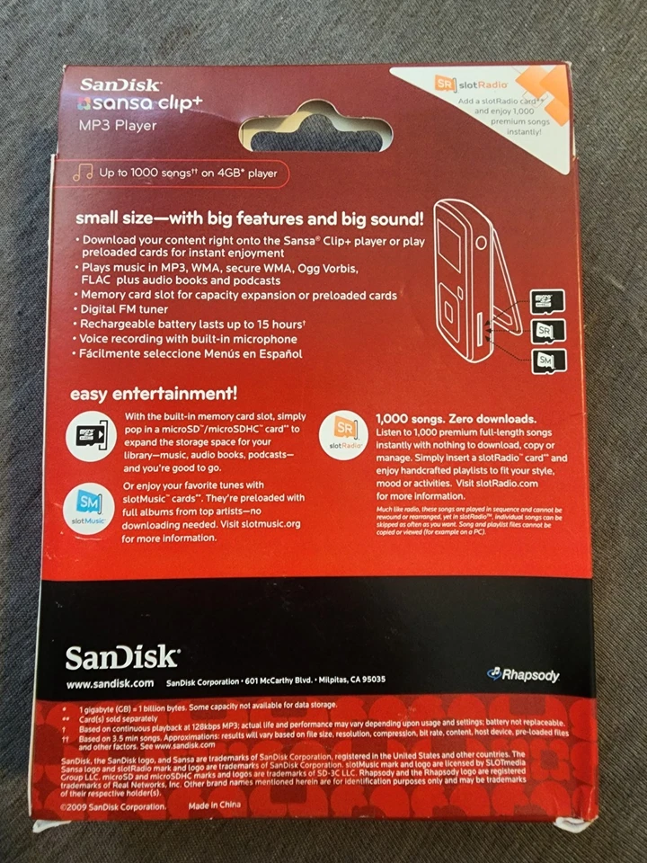 SanDisk Sansa Clip+ Blue ( 4 GB ) Digital Media Player - Image 2 of 4