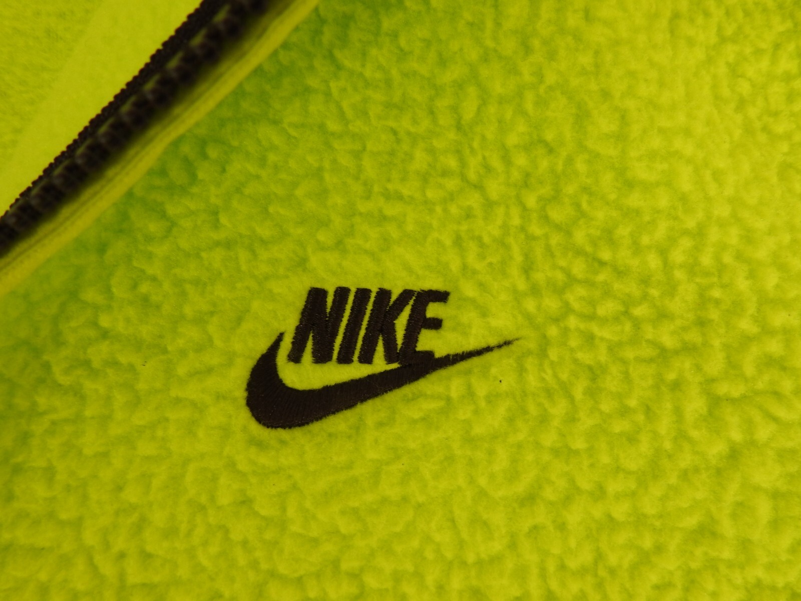 Nike Sportswear Essentials Men's Volt Yellow Full Zip Fleece Jacket. Medium. image 9