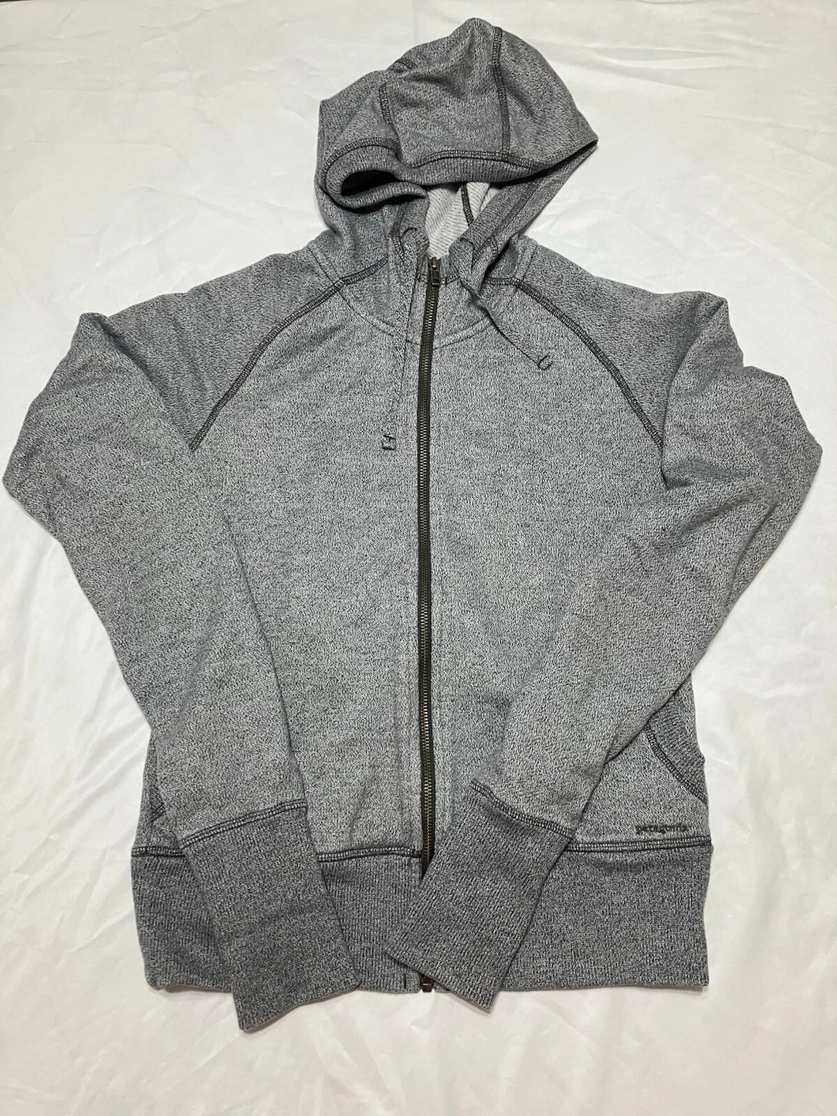 Patagonia sweatshirt Womens Medium gray full zip Lightweight hoodie outdoor