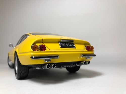 1/18 KOSHO Ferrari 365GTB/4 Daytona '69 (YELLOW) - Picture 16 of 23