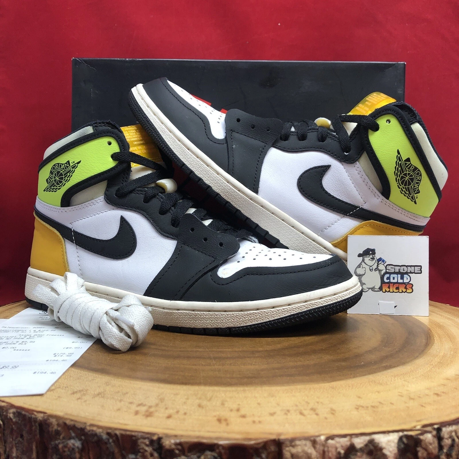 Nike Air Jordan 1 Retro High OG Volt taglia 8 5 555088 118 nero bianco Volt OG BRED