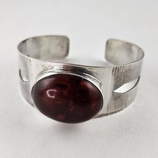 Handarbeit Artisan Cuff Bracelet with Amber Nickel Silver [8235]
