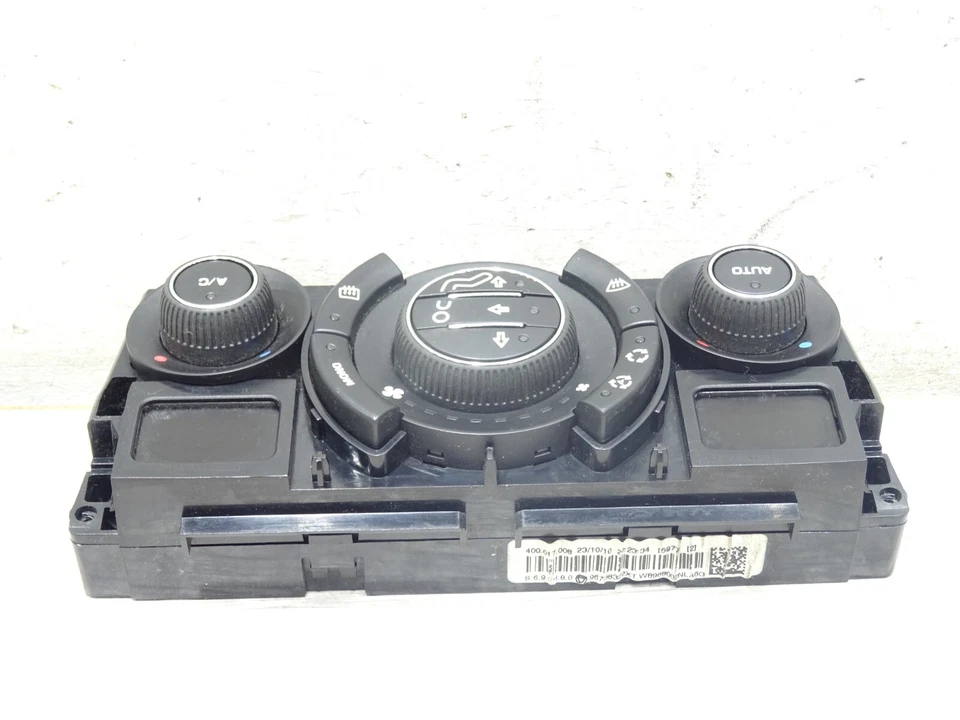 2011 PEUGEOT 3008 CLIMATE CONTROL PANEL 96738322XT DAMAGE - Image 4 of 4