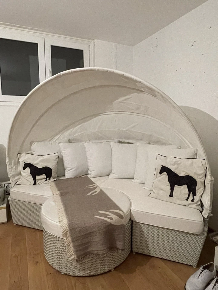 Sonneninsel in Rattanoptik