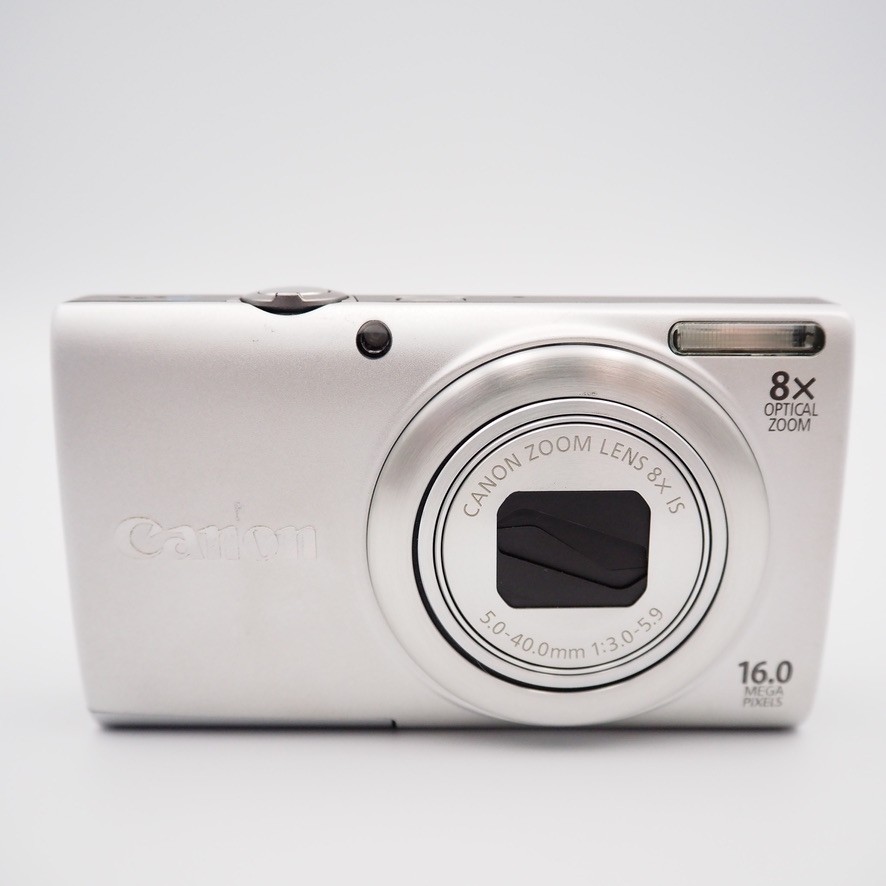 新品同様 PowerShot A4000 IS シルバー  M555 Canon PowerShot A4000 IS (Silver) 16-megapixel digital camera with